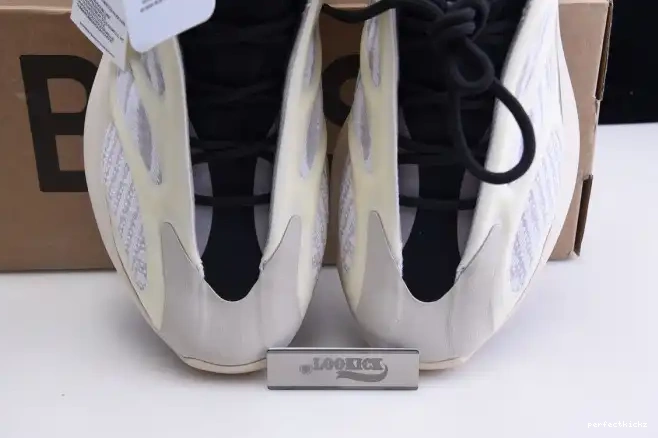 Boost 700 Yeezy FW4980 V3 Azael Adidas 0630